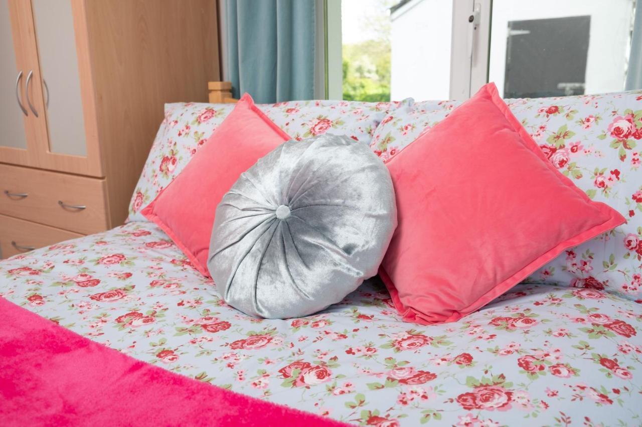 Luxury Apartment, Bed And Breakfast Galway Buitenkant foto